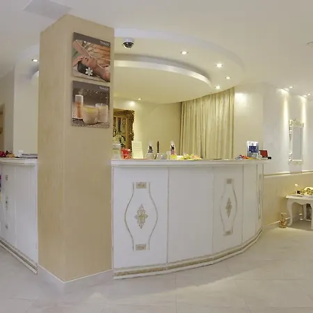 Esteban VIP Residence Club 2*
