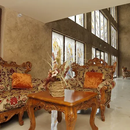 Ξενοδοχείο με διαμερίσματα Apartments In Esteban Complex Νεσέμπαρ