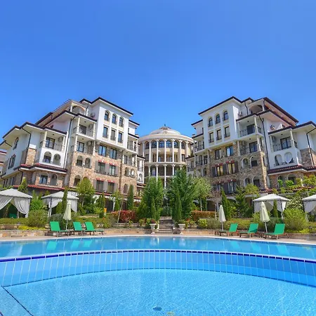 Apartments In Esteban Complex Νεσέμπαρ