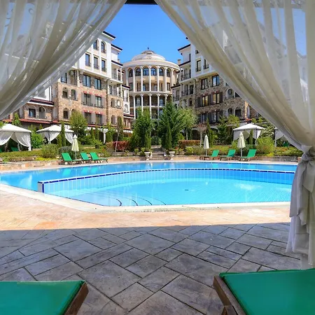 Esteban VIP Residence Club Aparthotel 2*